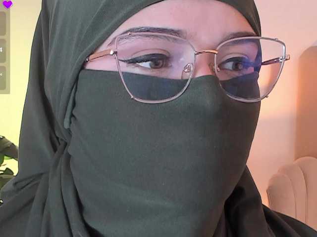 anna-henao's BongaCams show and profile