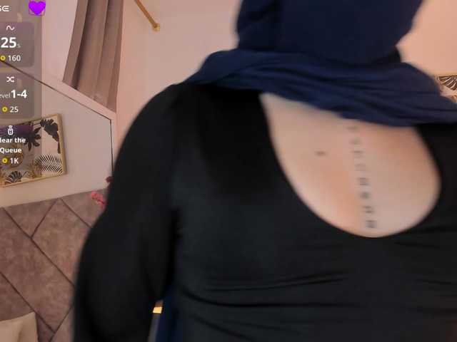 anna-henao's BongaCams show and profile