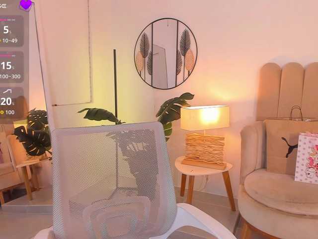 anna-henao's BongaCams show and profile