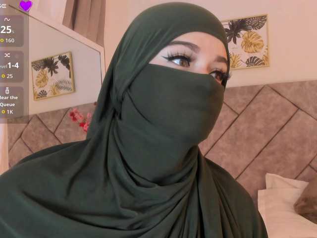 anna-henao's BongaCams show and profile