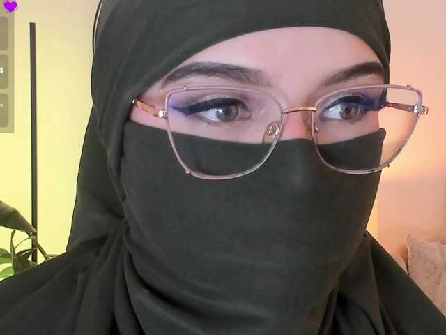 anna-henao's BongaCams show and profile