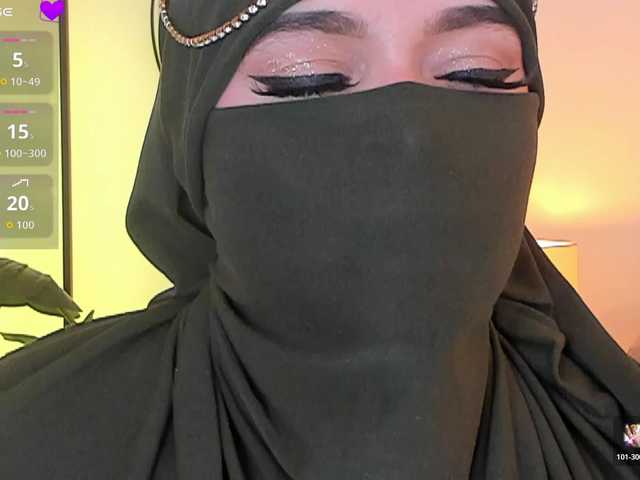 anna-henao's BongaCams show and profile