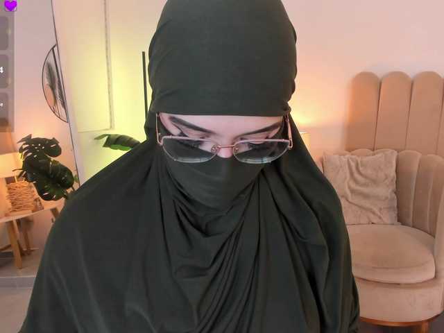 anna-henao's BongaCams show and profile