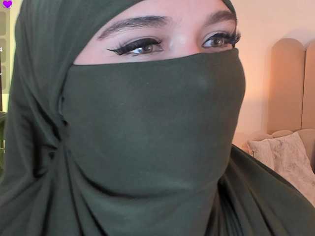 anna-henao's BongaCams show and profile