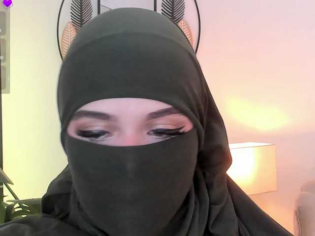 anna-henao's BongaCams show and profile