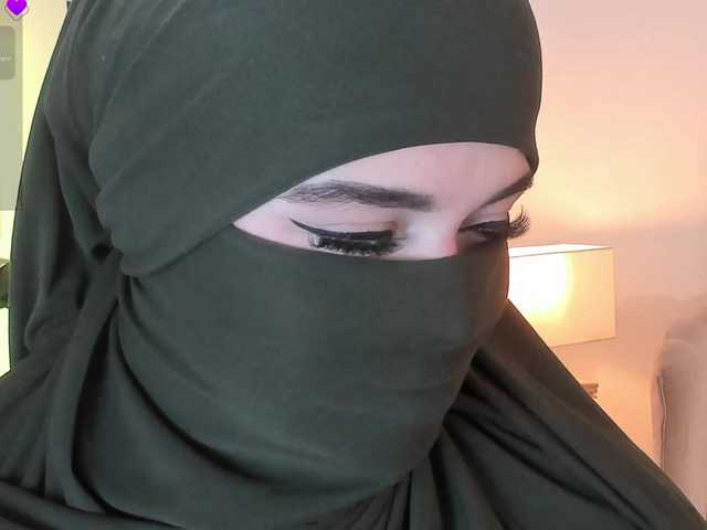 anna-henao's BongaCams show and profile