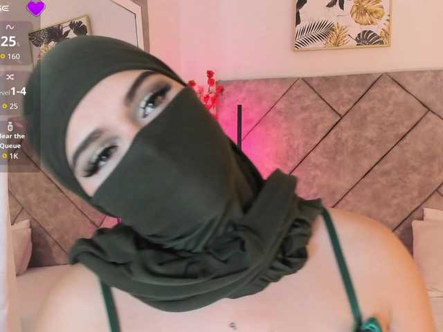 anna-henao's BongaCams show and profile