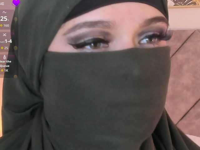 anna-henao's BongaCams show and profile