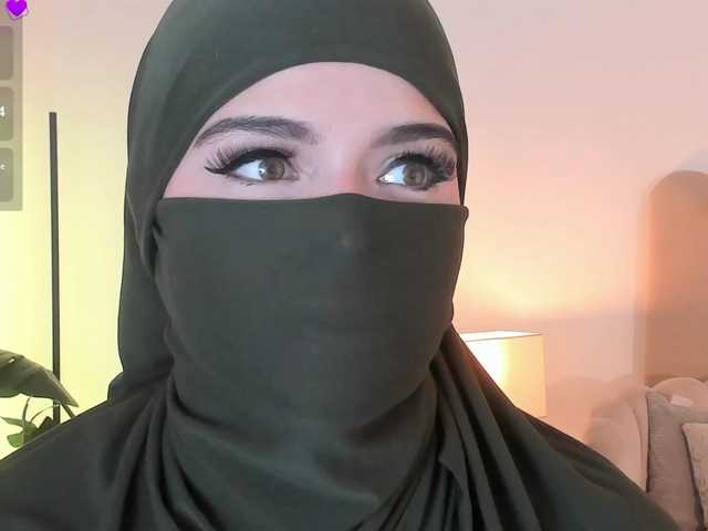 anna-henao's BongaCams show and profile