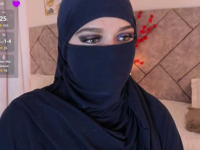 anna-henao's BongaCams show and profile