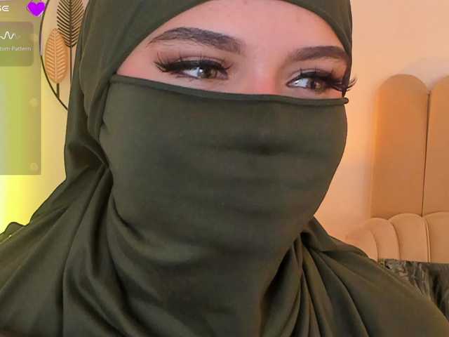 anna-henao's BongaCams show and profile