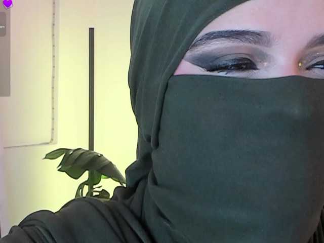 anna-henao's BongaCams show and profile