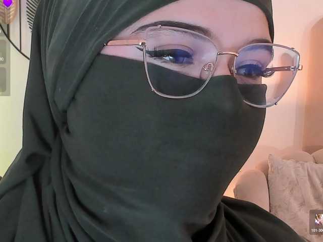 anna-henao's BongaCams show and profile