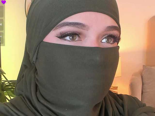 anna-henao's BongaCams show and profile