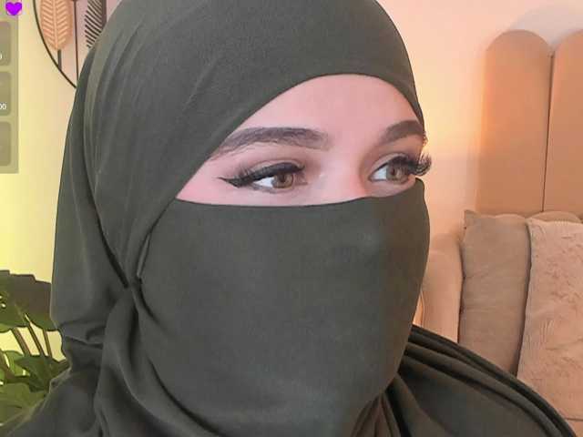 anna-henao's BongaCams show and profile