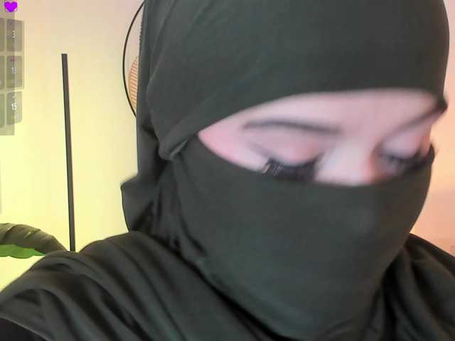 anna-henao's BongaCams show and profile