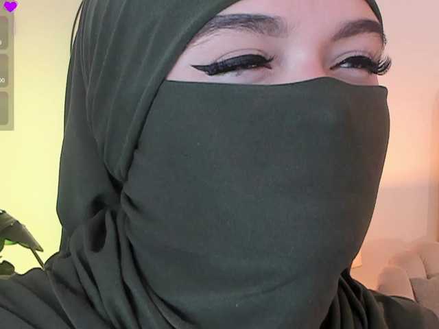 anna-henao's BongaCams show and profile