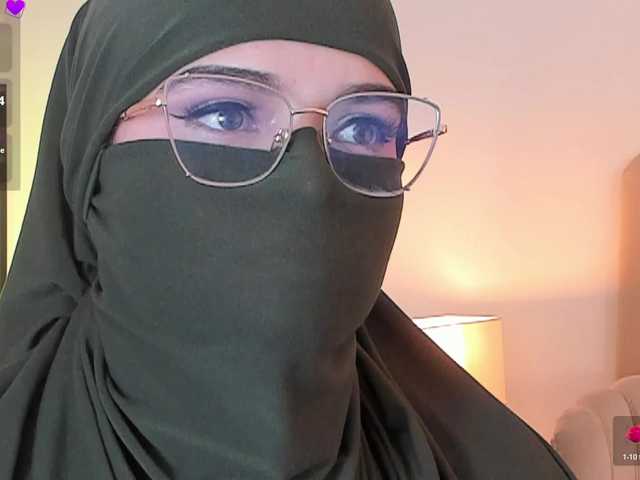 anna-henao's BongaCams show and profile