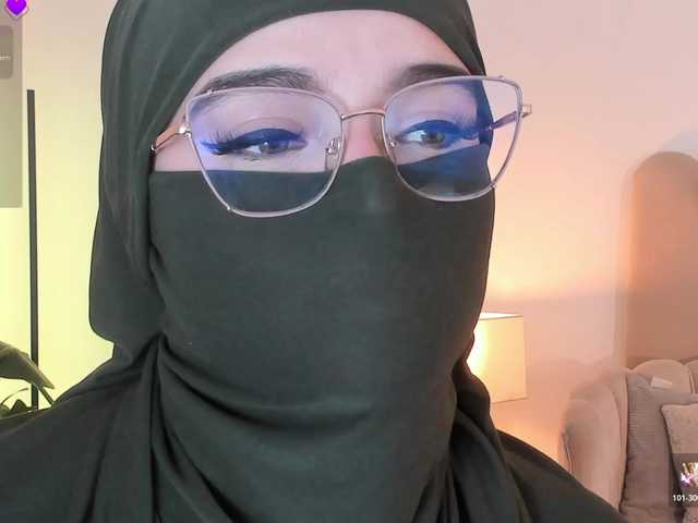 anna-henao's BongaCams show and profile