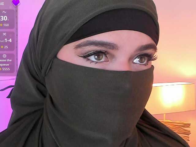 anna-henao's BongaCams show and profile