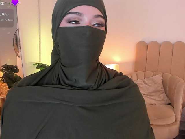 anna-henao's BongaCams show and profile