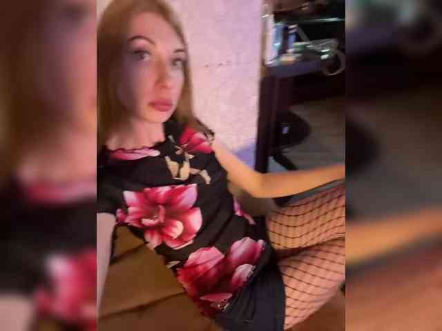 AnnaMaks12 webcam