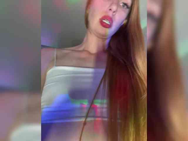 AnnaMaks12 webcam