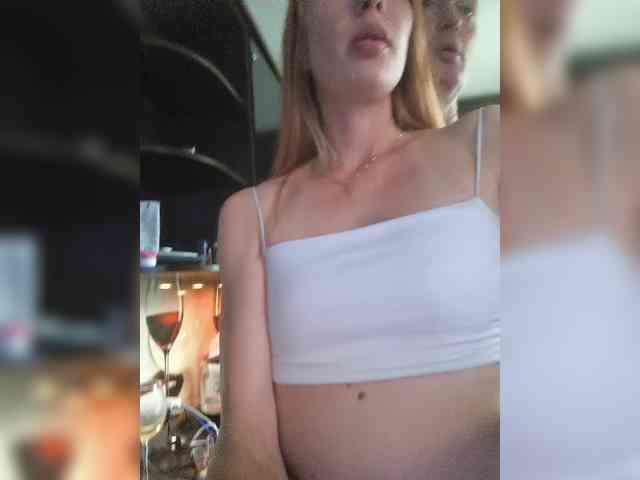 AnnaMaks12 webcam