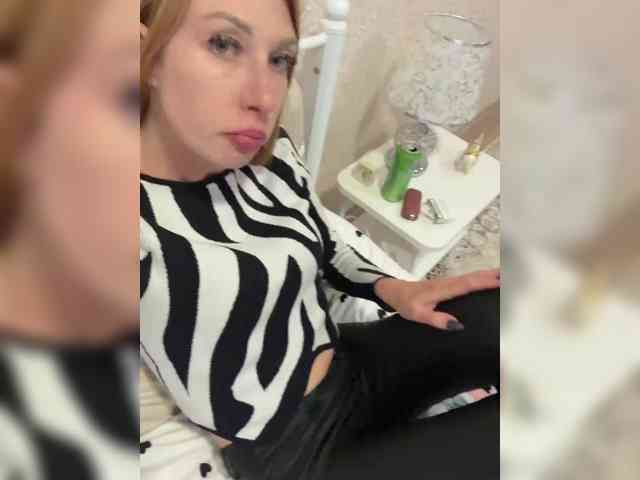 AnnaMaks12 webcam