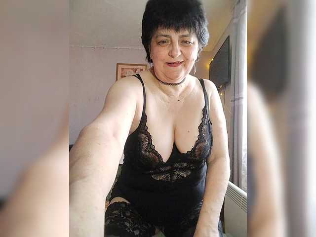 IsXLoves's BongaCams show and profile