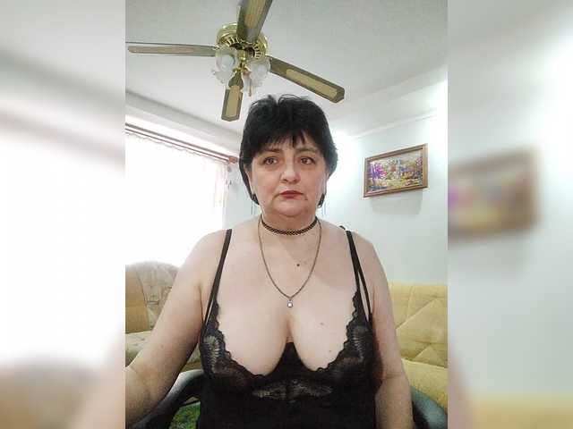 IsXLoves's BongaCams show and profile