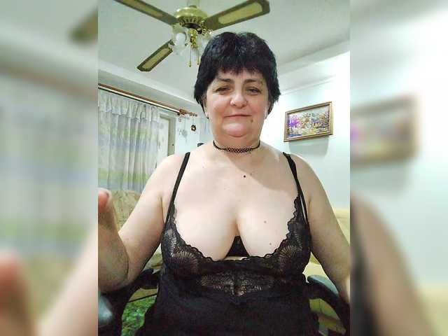 IsXLoves's BongaCams show and profile