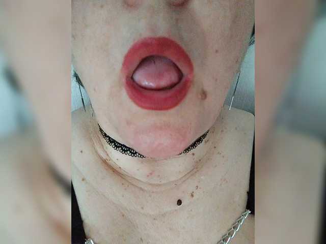 IsXLoves's BongaCams show and profile