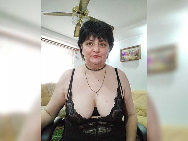 IsXLoves's BongaCams show and profile