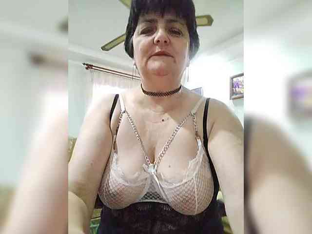 IsXLoves webcam