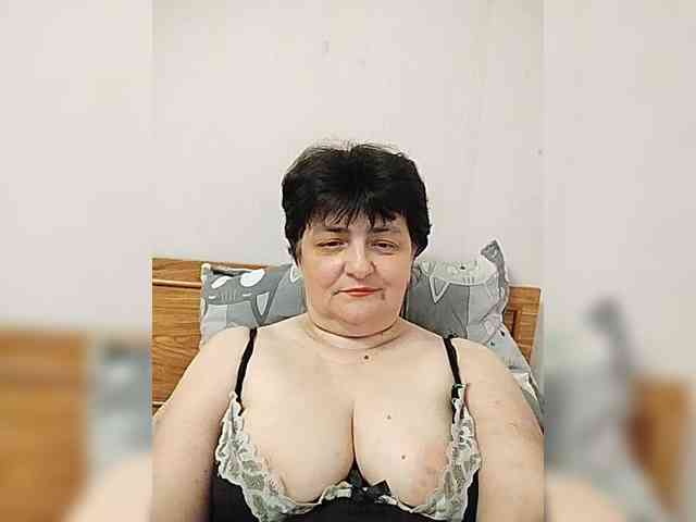 IsXLoves webcam