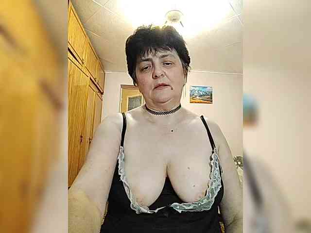 IsXLoves Live Webcam on BongaCams