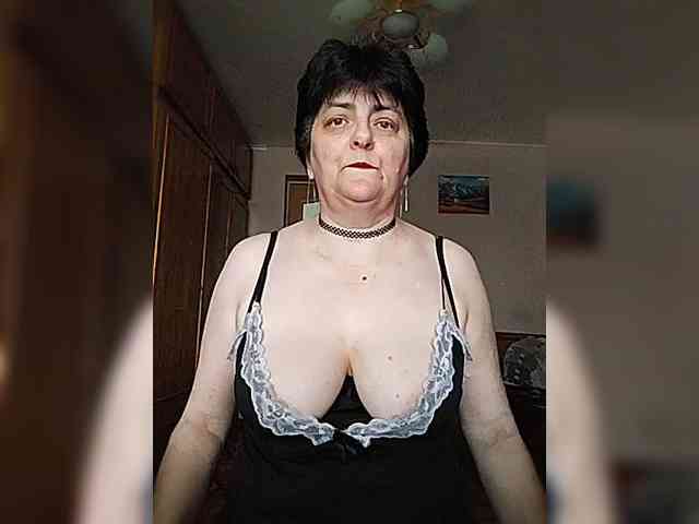IsXLoves webcam