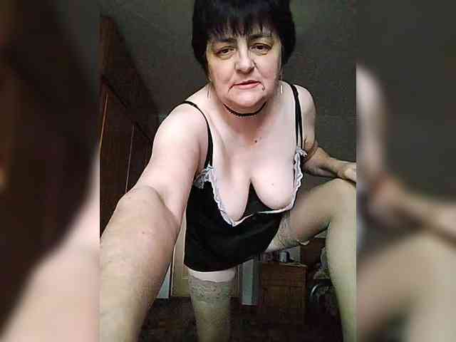 IsXLoves webcam