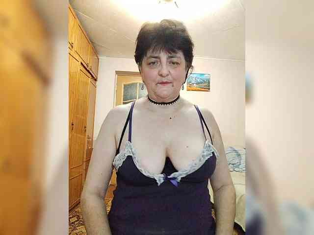 IsXLoves webcam