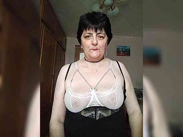 IsXLoves webcam