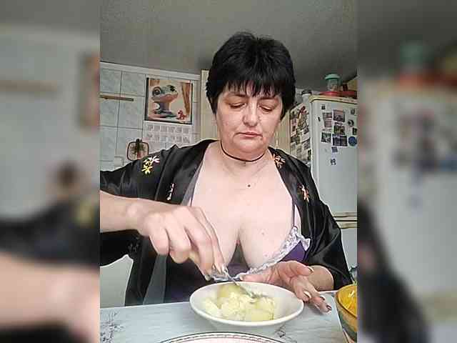 IsXLoves webcam