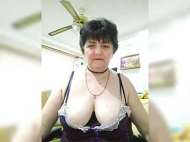 IsXLoves webcam