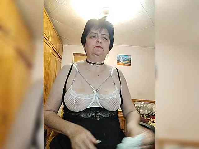 IsXLoves webcam