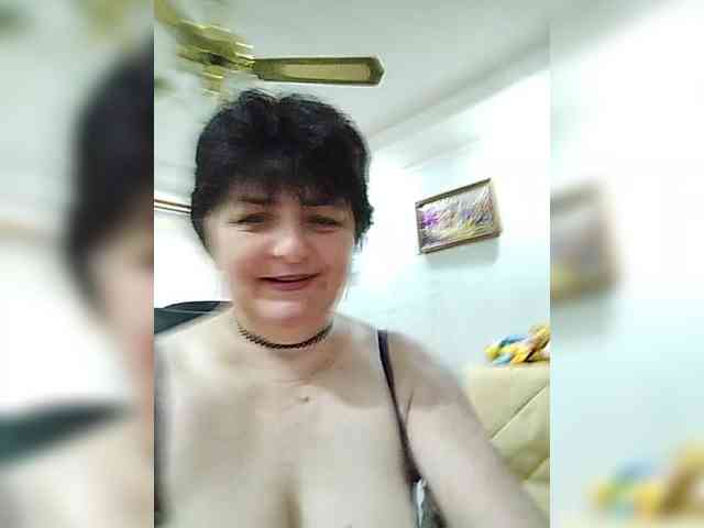 IsXLoves webcam