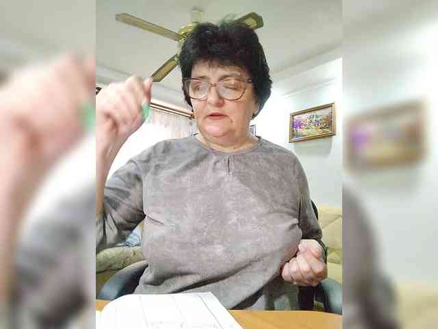 IsXLoves Live Webcam on BongaCams