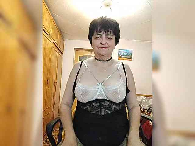 IsXLoves webcam