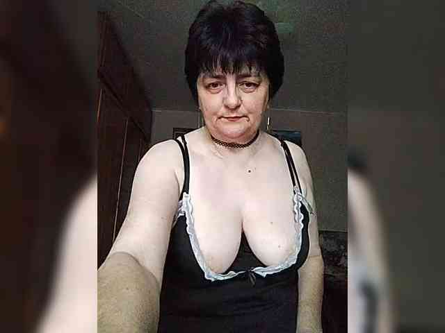 IsXLoves webcam