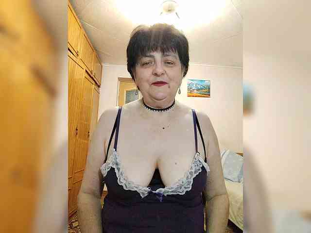 IsXLoves webcam