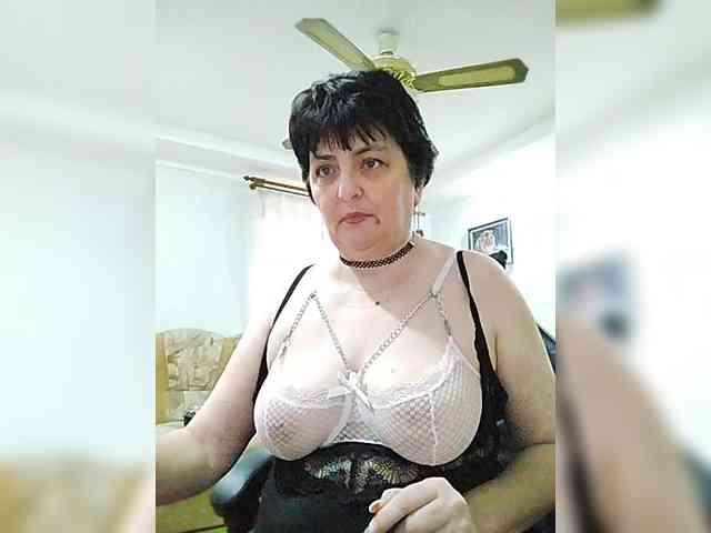 IsXLoves webcam